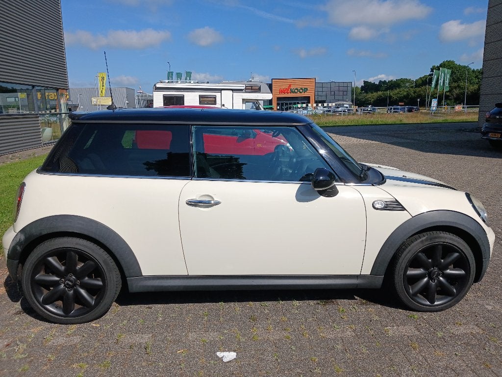Mini 1.6 16V  Wit/zwart inruil mogelijk!, Auto's, Mini, Voorwielaandrijving, 4 cilinders, 4 stoelen, Leder en Stof