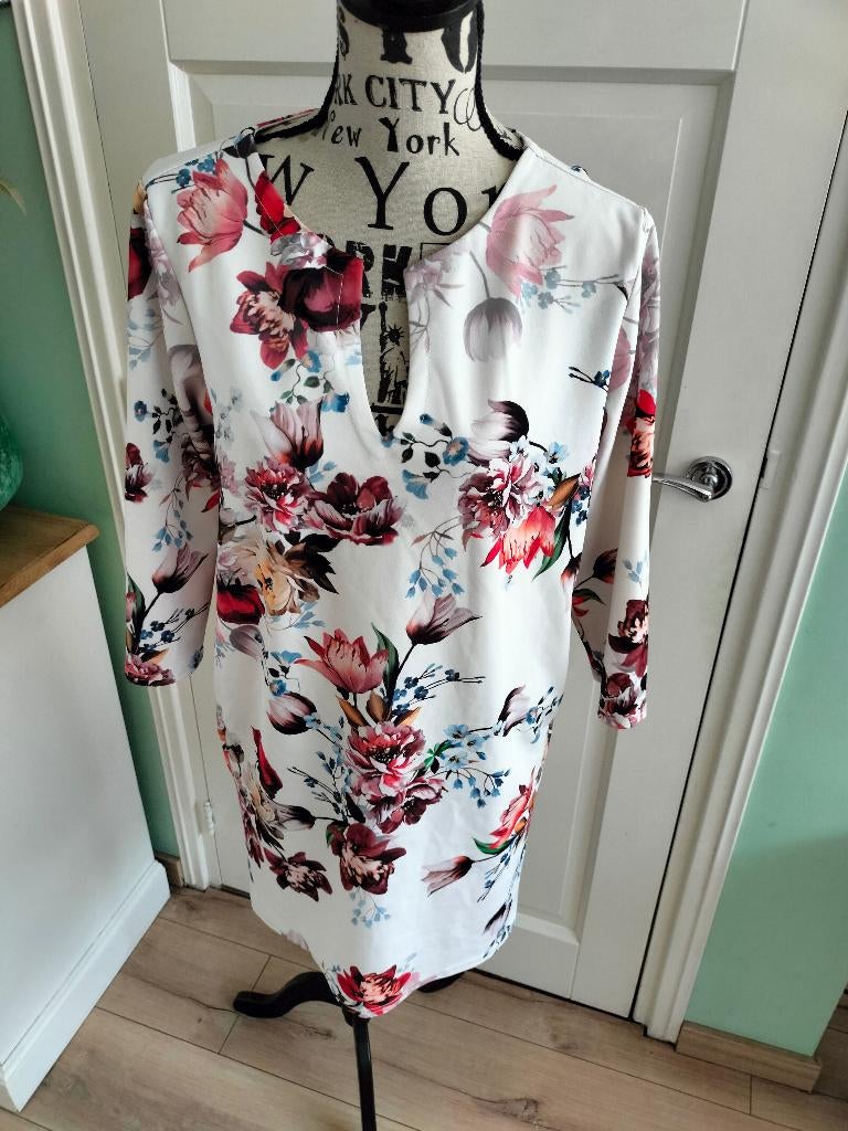 Roomwitte jurk van Typical Jill maat L, Kleding | Dames, Maat 38/40 (M), Wit, Ophalen of Verzenden, Gedragen