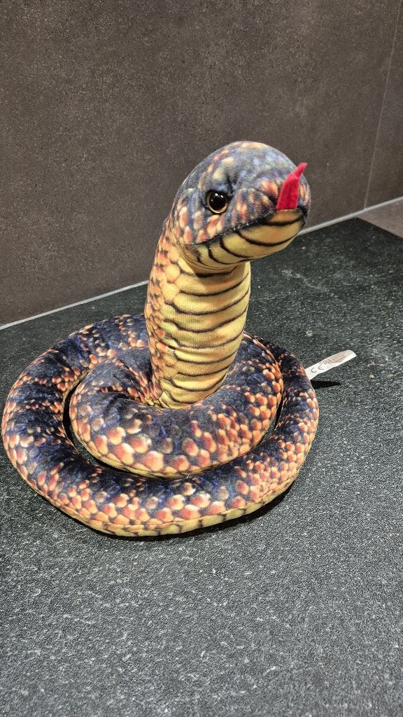Slang, Cobra, lange knuffel, zwart/geel.  80cm. 5B14