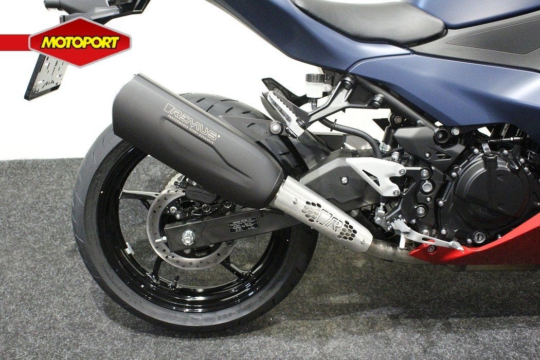 Kawasaki Ninja 500 SE, Bedrijf, Super Sport