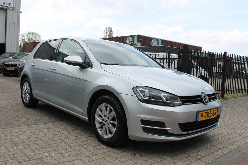 Volkswagen Golf 1.2 TSI 105PK 6 Bak Navi LED Clima Cruise Tr, Voorwielaandrijving, Euro 5, Stof, Gebruikt