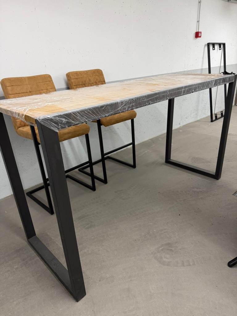 Set hoge tafel met 2 barkrukken, Huis en Inrichting, Barkrukken, Ophalen, 60 tot 90 cm, Zo goed als nieuw, Metaal