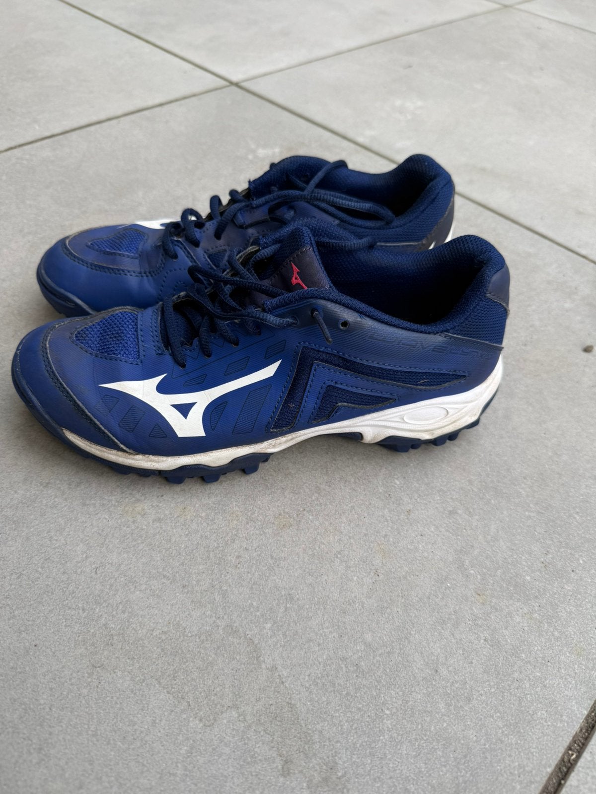 Zeer nette Mizuno hockey schoenen maat 38,5, Ophalen of Verzenden, Zo goed als nieuw, Schoenen