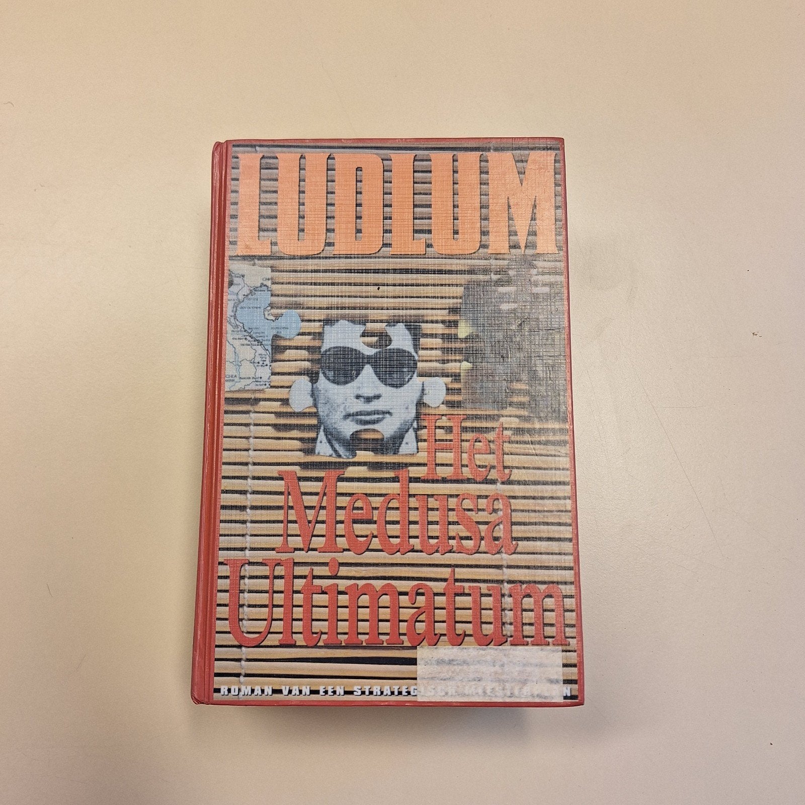 Robert Ludlum - Het Medusa Ultimatum - Boek, Ophalen of Verzenden, Gelezen, Robert Ludlum, Nederland
