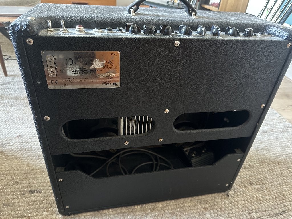 Foto 6 van Fender HotRod Deville 4x10" gitaarversterker