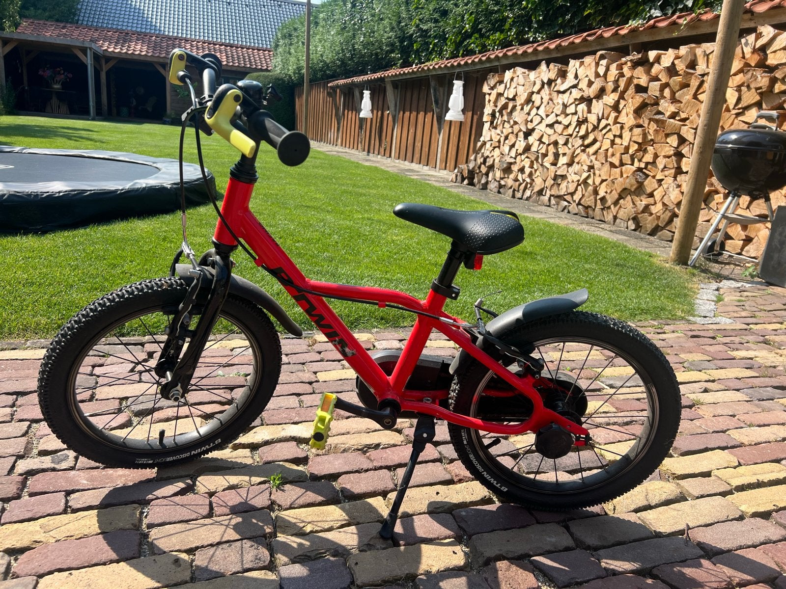 B'Twin Kinderfiets 16 inch Rood -  kinder fietsje fiets, Ophalen, Zijwieltjes, 16 tot 20 inch, Velgrem