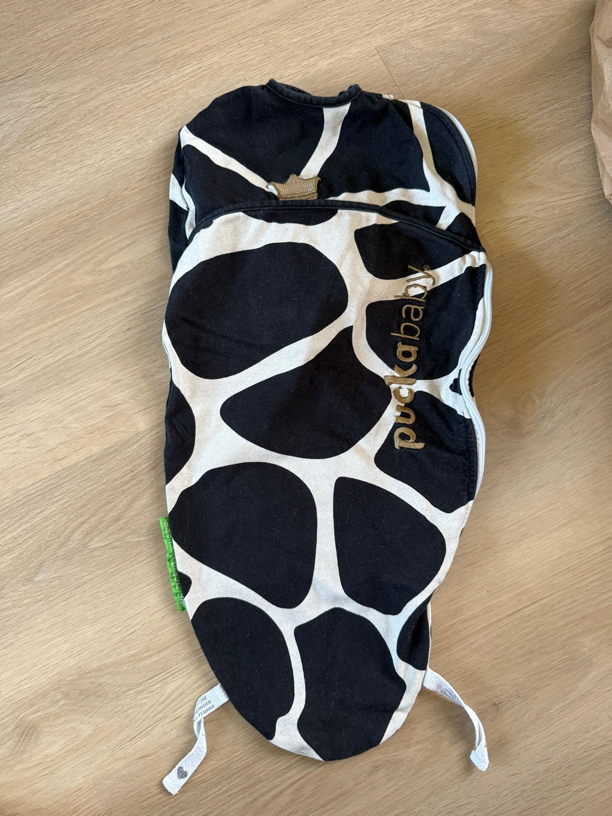 Puckababy piep inbakerslaapzak met giraffe print, Kinderen en Baby's, Dekens, Slaapzakjes en Inbakerproducten, Ophalen, Gebruikt