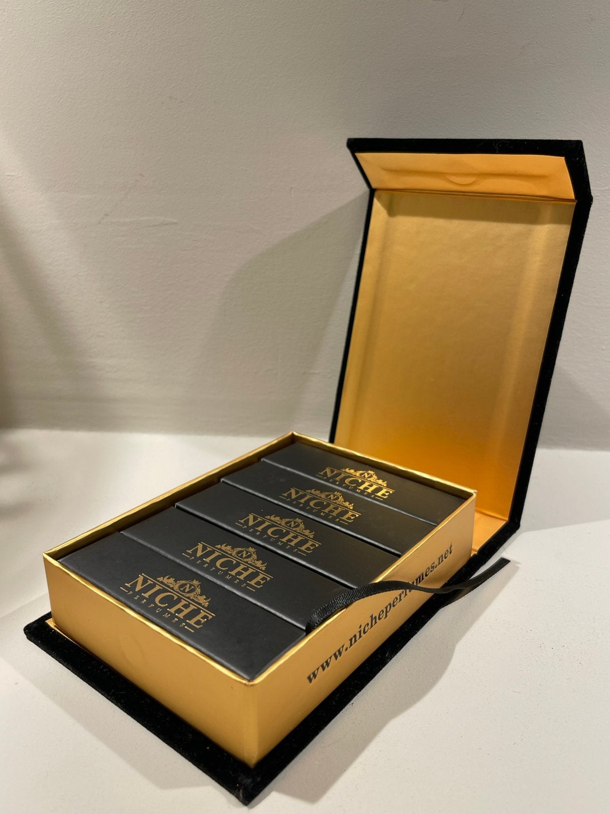 Niche Parfums Sample Set - 5 Luxe Geuren, Ophalen of Verzenden, Nieuw