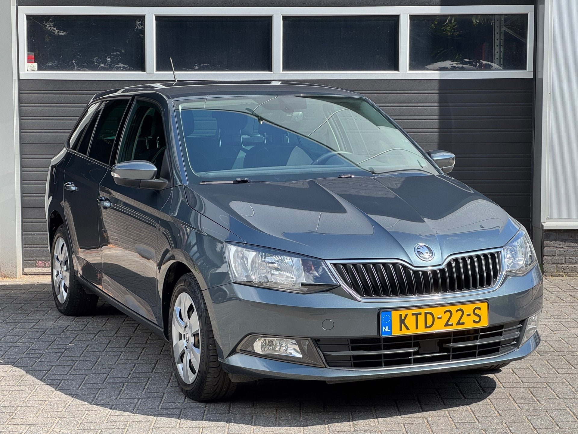 Skoda Fabia Combi 1.0 MPI Drive Cruise Control, PDC,, Auto's, Voorwielaandrijving, Gebruikt, Euro 6, Parkeersensor