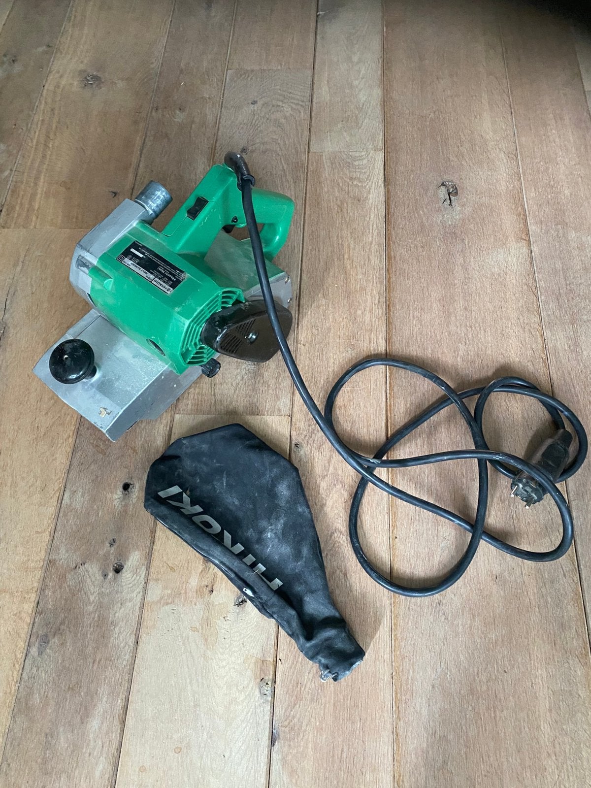 Bandschuurmachine Hitachi Hikoki SB-110, Doe-het-zelf en Verbouw, Gereedschap | Schuurmachines, Ophalen of Verzenden, Gebruikt
