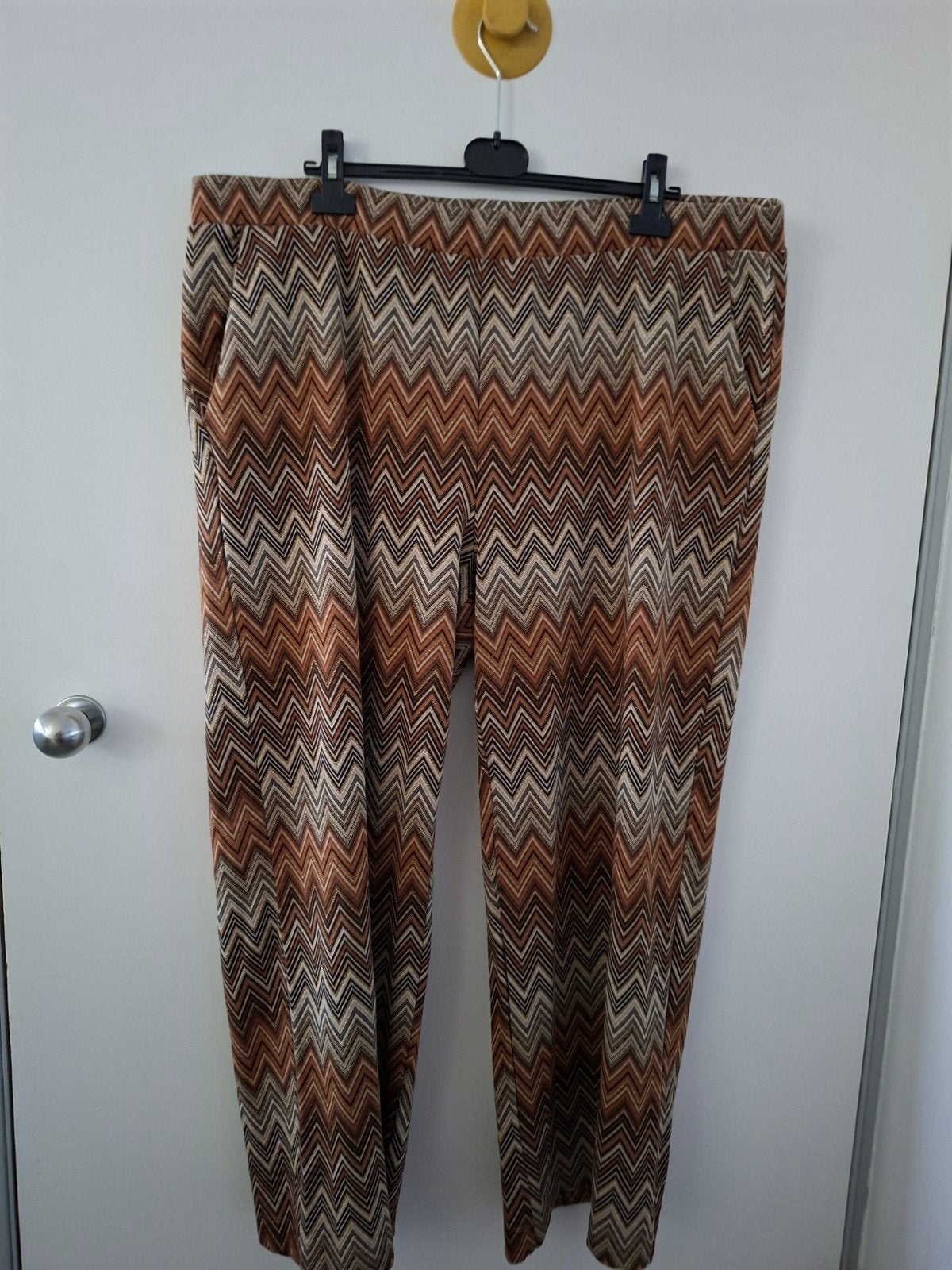 Mooie Norah broek met wijde pijpen in maat 48 nieuwstaat, Beige, Ophalen of Verzenden, Zo goed als nieuw, Norah