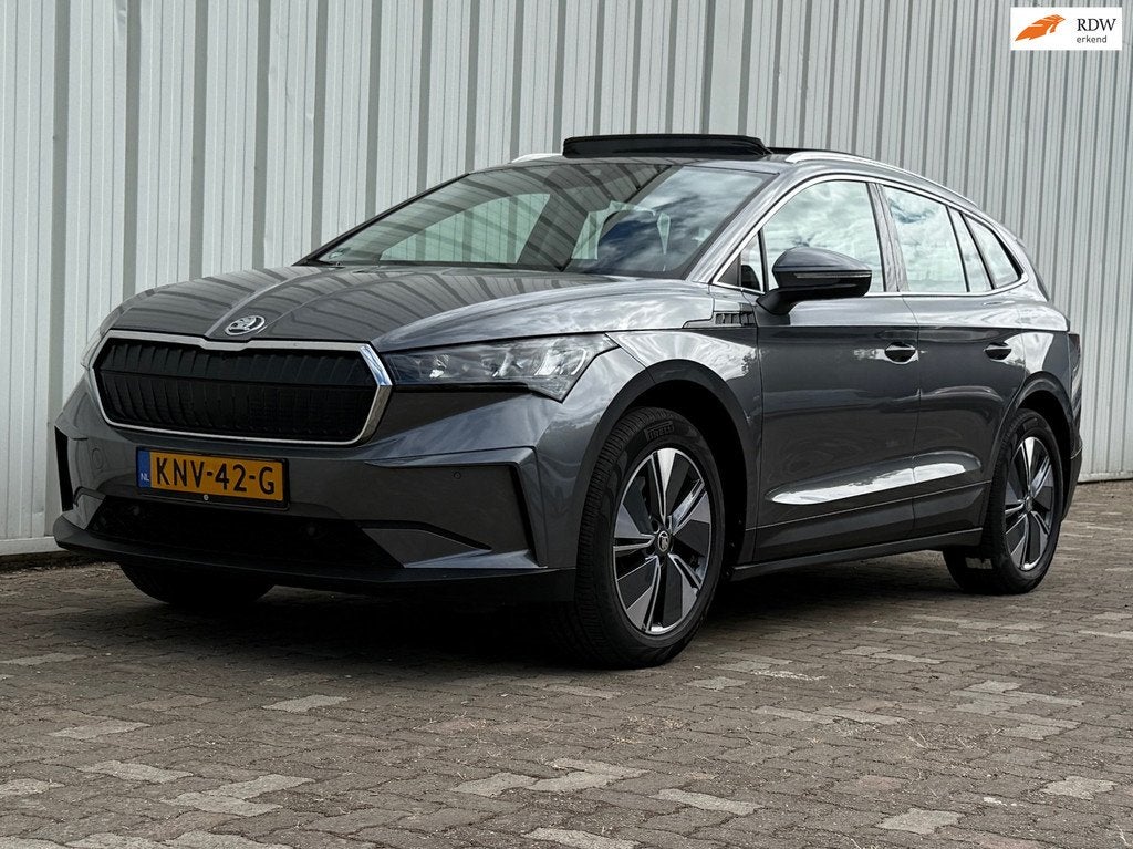 Skoda Enyaq iV 80 SoH 97 % Pano Warmtepomp Trekhaak Adaptive, Auto's, Skoda, Automaat, Achterwielaandrijving, Gebruikt, 495 min