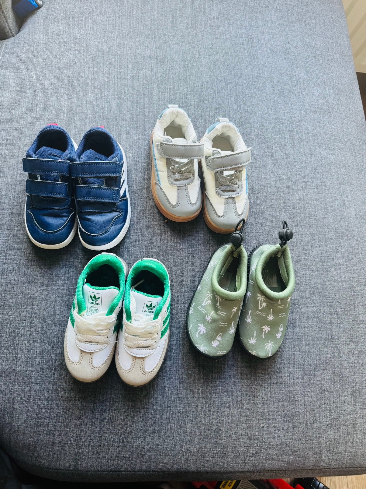 Schoenen 24, Kinderen en Baby's, Babykleding | Schoentjes en Sokjes, Ophalen of Verzenden, Zo goed als nieuw, Schoentjes