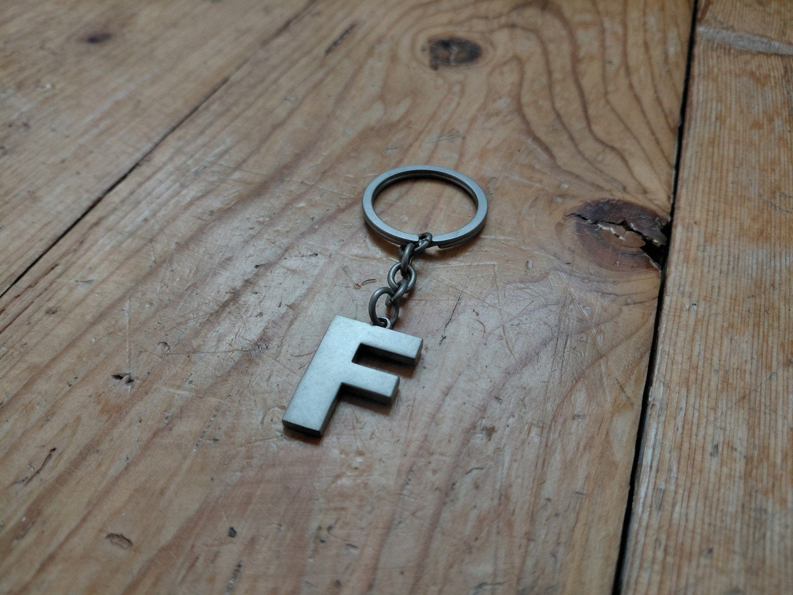 Sleutelhanger letter F letter 'F', Ophalen of Verzenden, Zo goed als nieuw, Overige typen