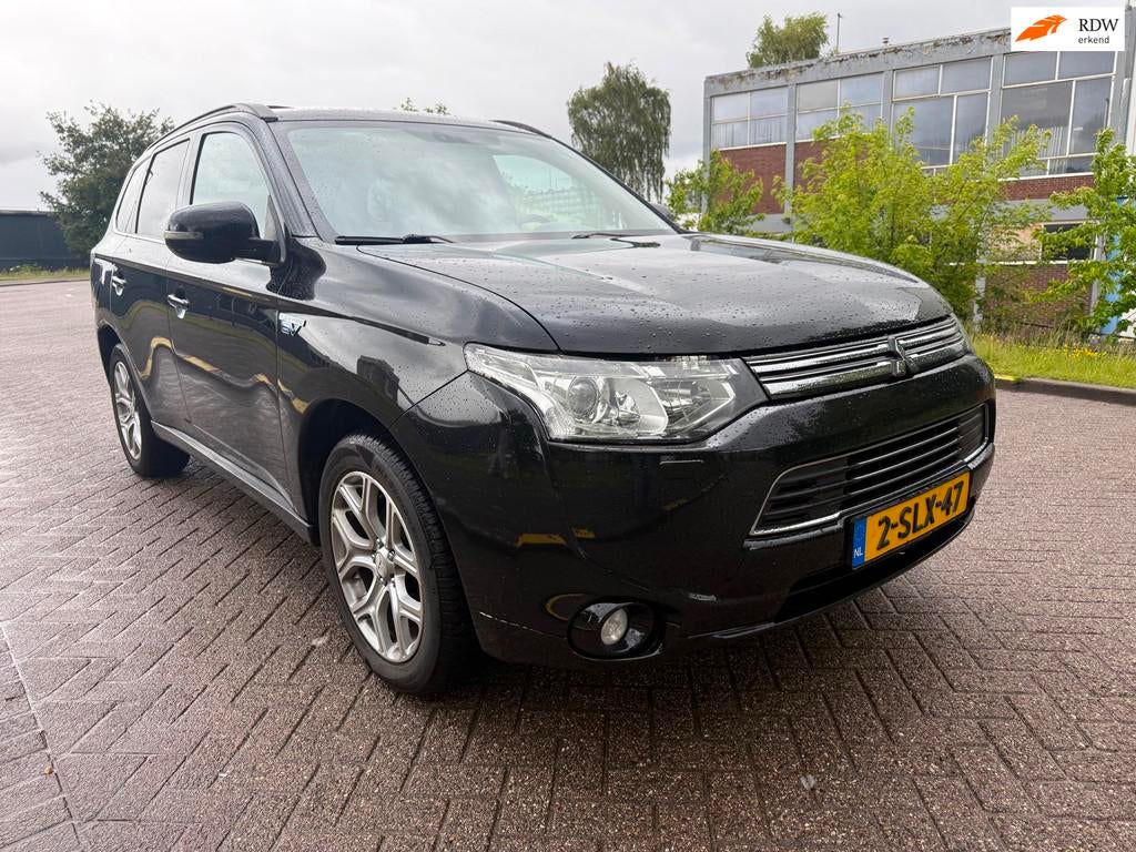 Mitsubishi Outlander 2.0 PHEV Instyle, Zwart, 4 cilinders, Zwart, Vierwielaandrijving