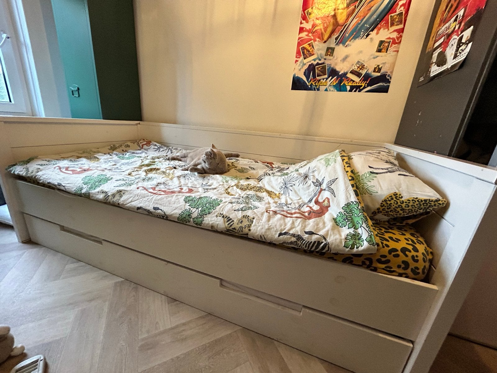 Stevig houten bed met uitschuifbaar logeerbed, Ophalen, Gebruikt, Wit, Hout