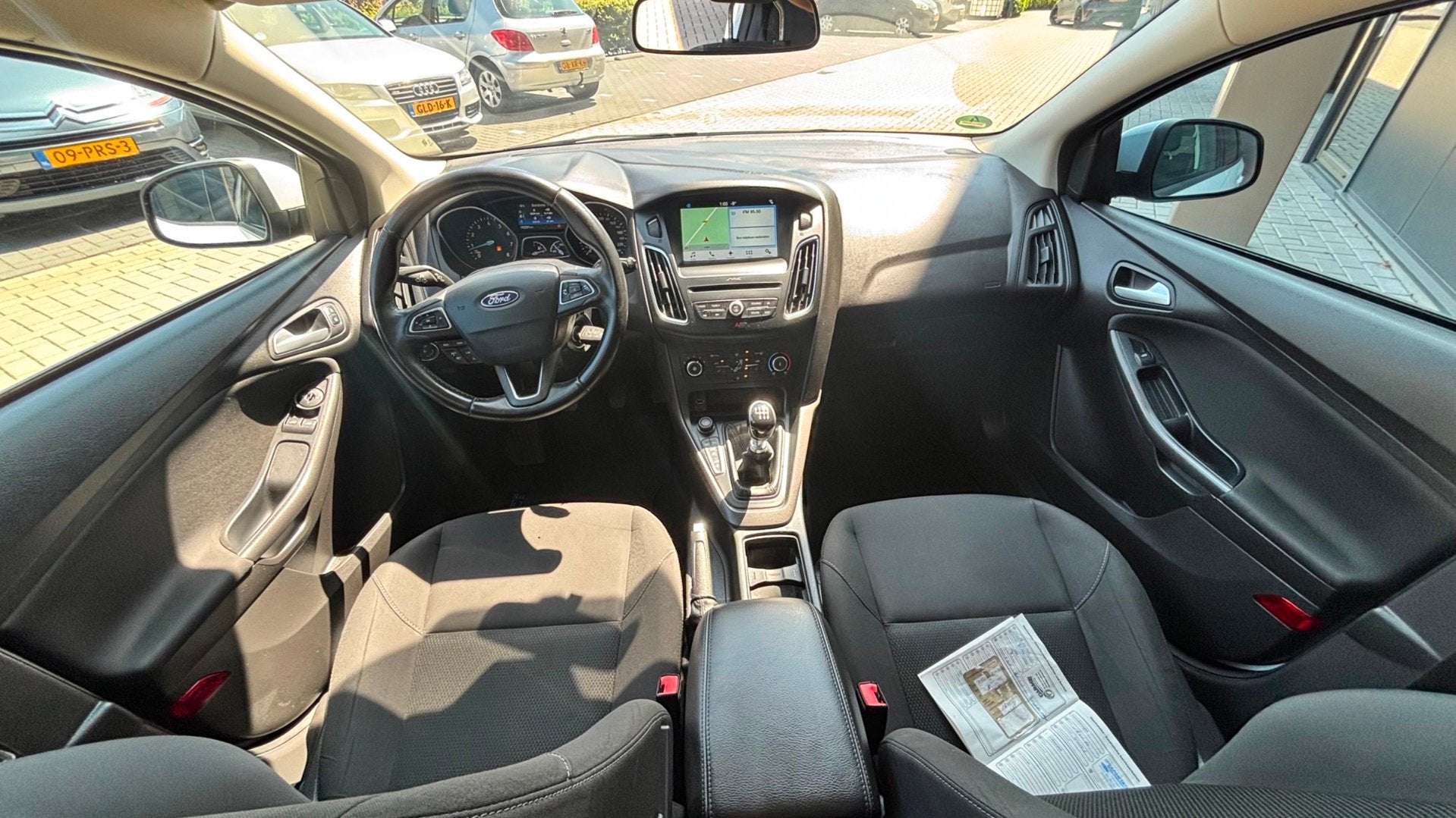 Ford Focus Wagon 125pk Edition CARPLAY | TREKHAAK | STOEL +, Gebruikt, Zwart, Wit, Origineel Nederlands