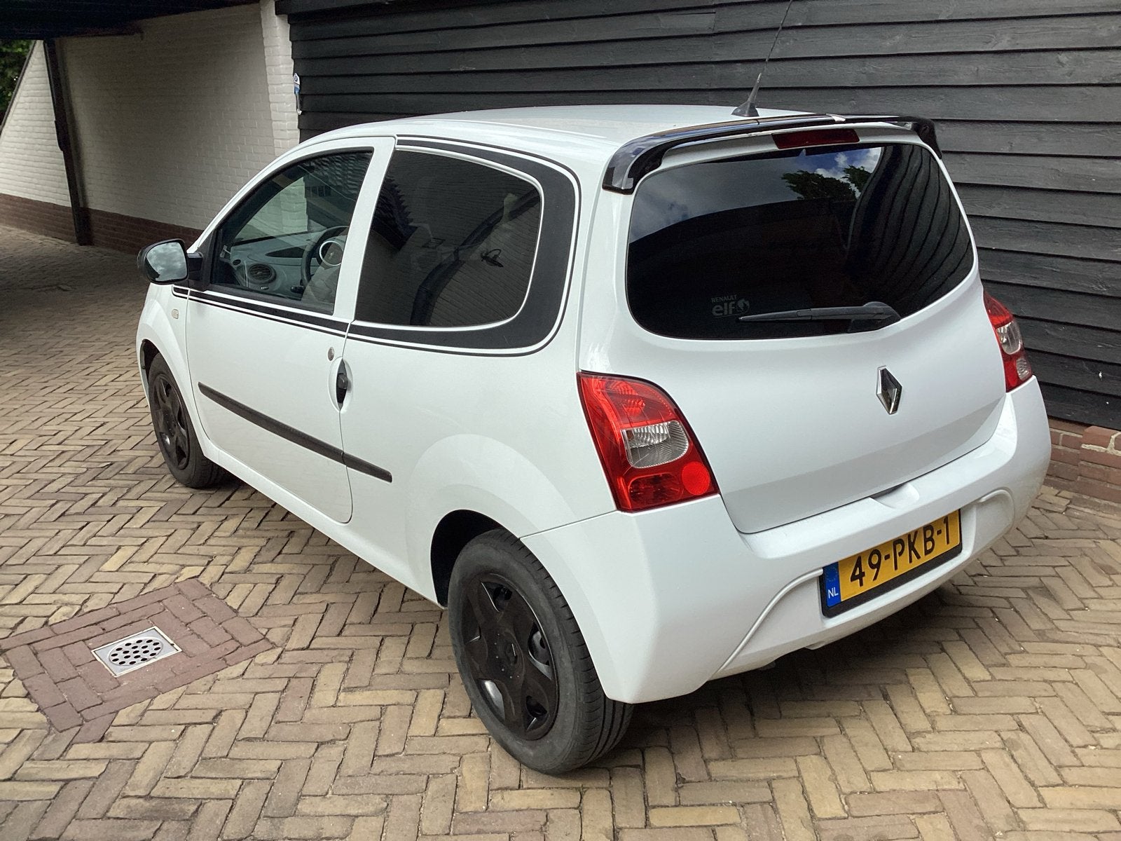 Renault Twingo 1.2 16V 2011 Wit collection, Auto's, Renault, 839 kg, Twingo, 74 pk, 4 cilinders