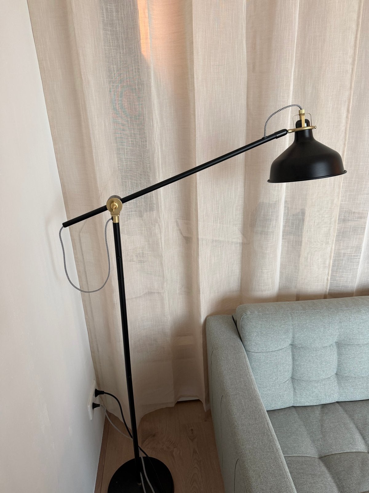 2x IKEA Ranarp staande lamp zwart - Zo goed als nieuw, Ophalen, Zo goed als nieuw, Metaal, 150 tot 200 cm