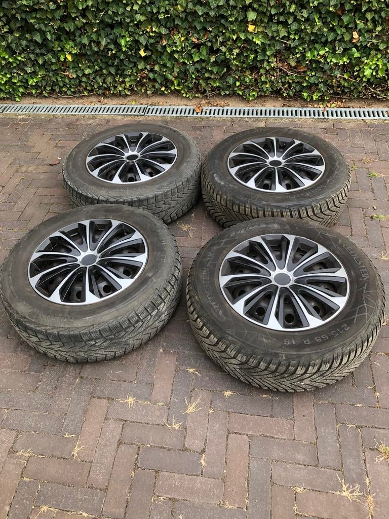 Vredestein Wintrac Extreme 215/65 R16 winterbanden op velg, Ophalen, Gebruikt