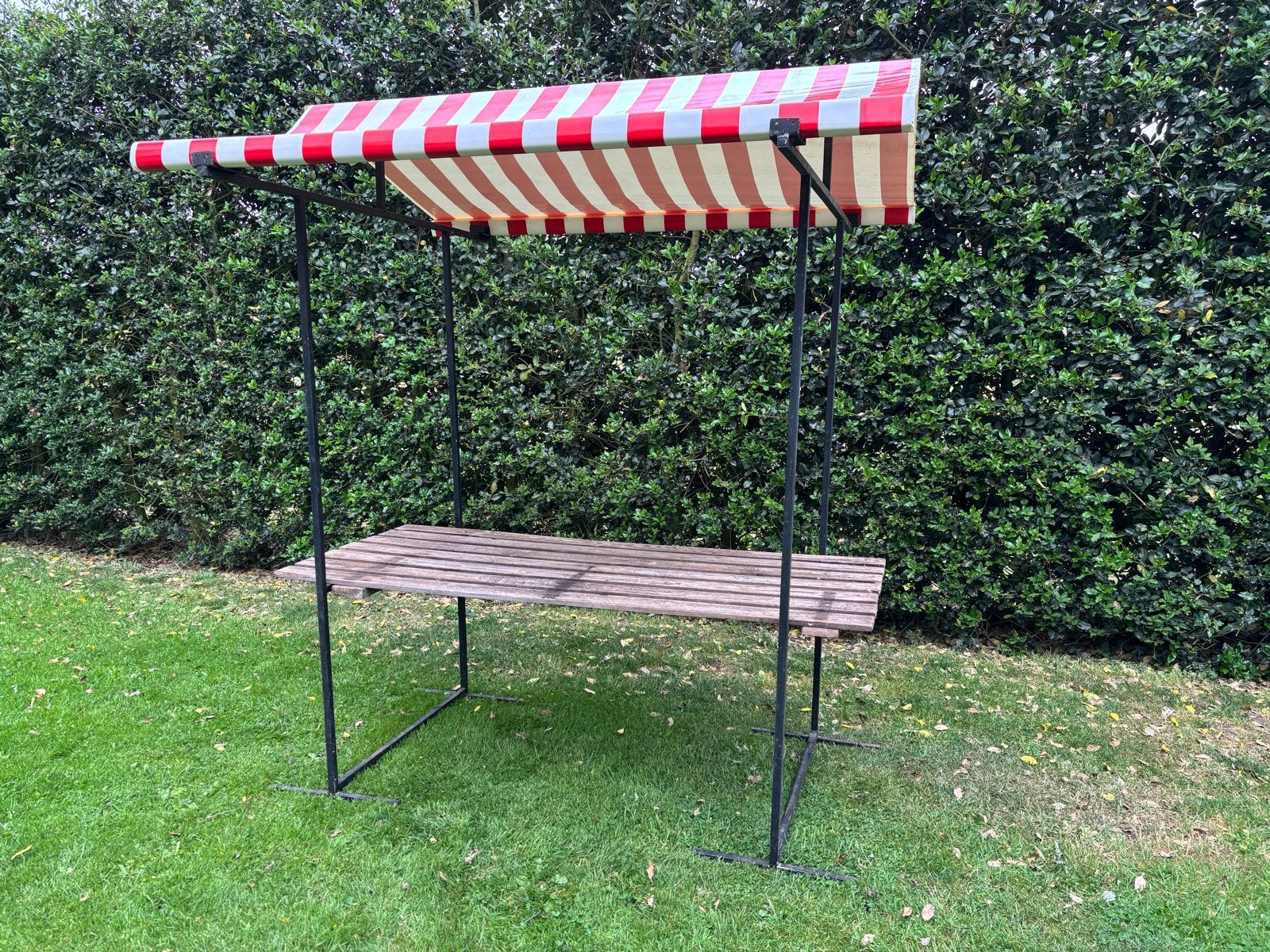 Marktkraam / verkoopkraam met rood-wit gestreept dak, Tuin en Terras, Partytenten, Gebruikt, Overige typen, 2 meter of meer, Minder dan 5 meter