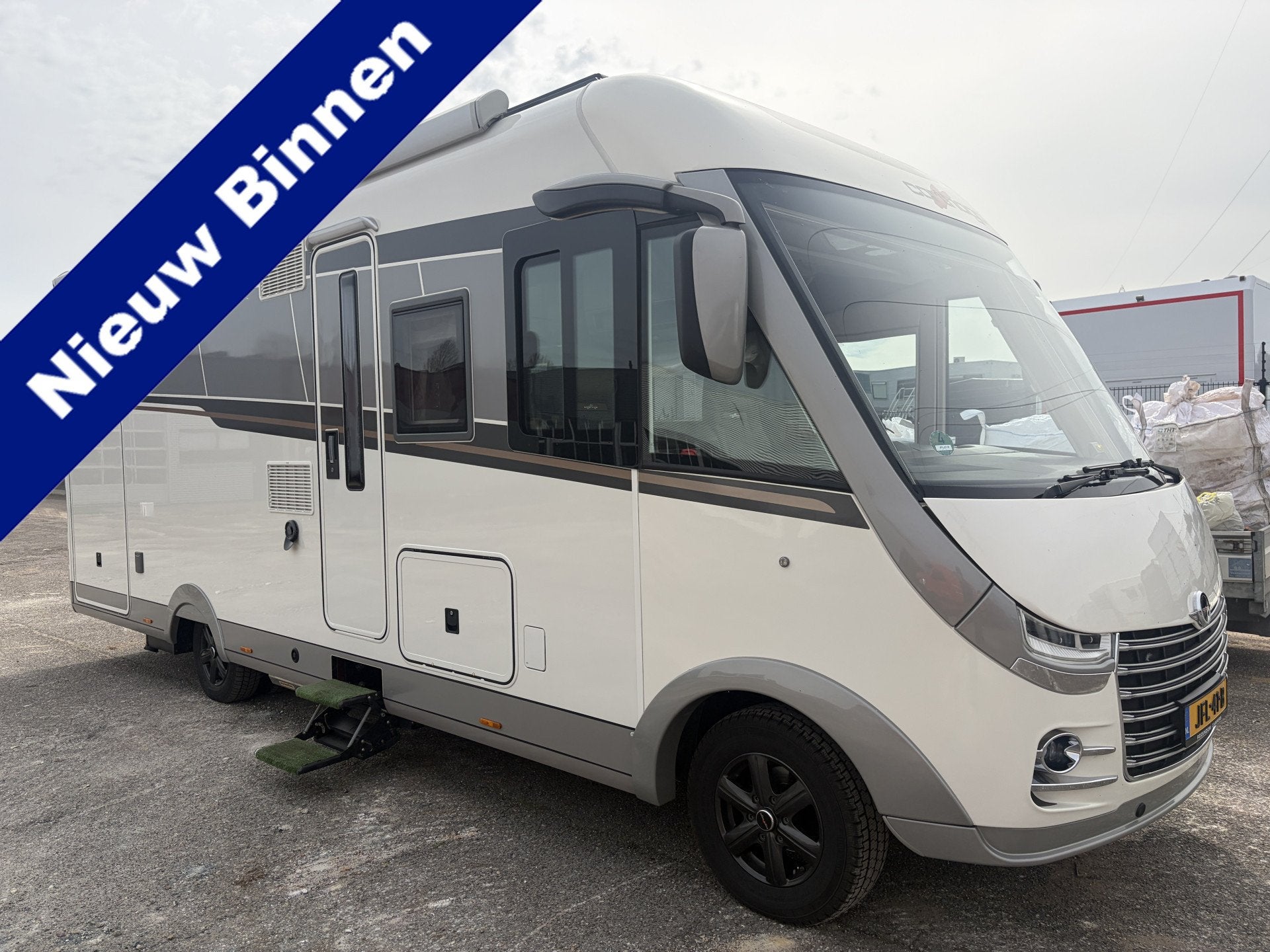 Carthago CHIC S-PLUS I50 LE Hefbed Levelsysteem Luchtvering, Caravans en Kamperen, Campers, Galliersweg 39
5349AT  OSS, NL, 7 tot 8 meter