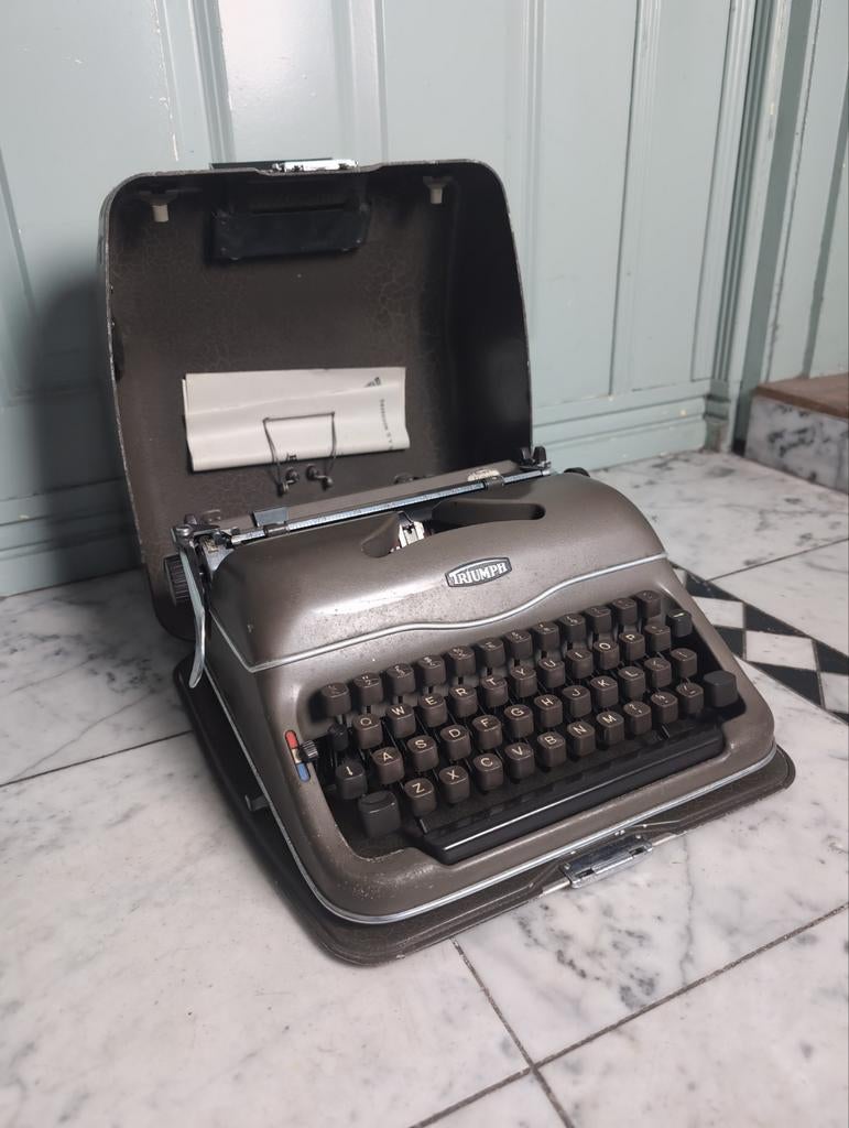 Vintage Triumph typemachine, Diversen, Typemachines, Ophalen of Verzenden, Gebruikt