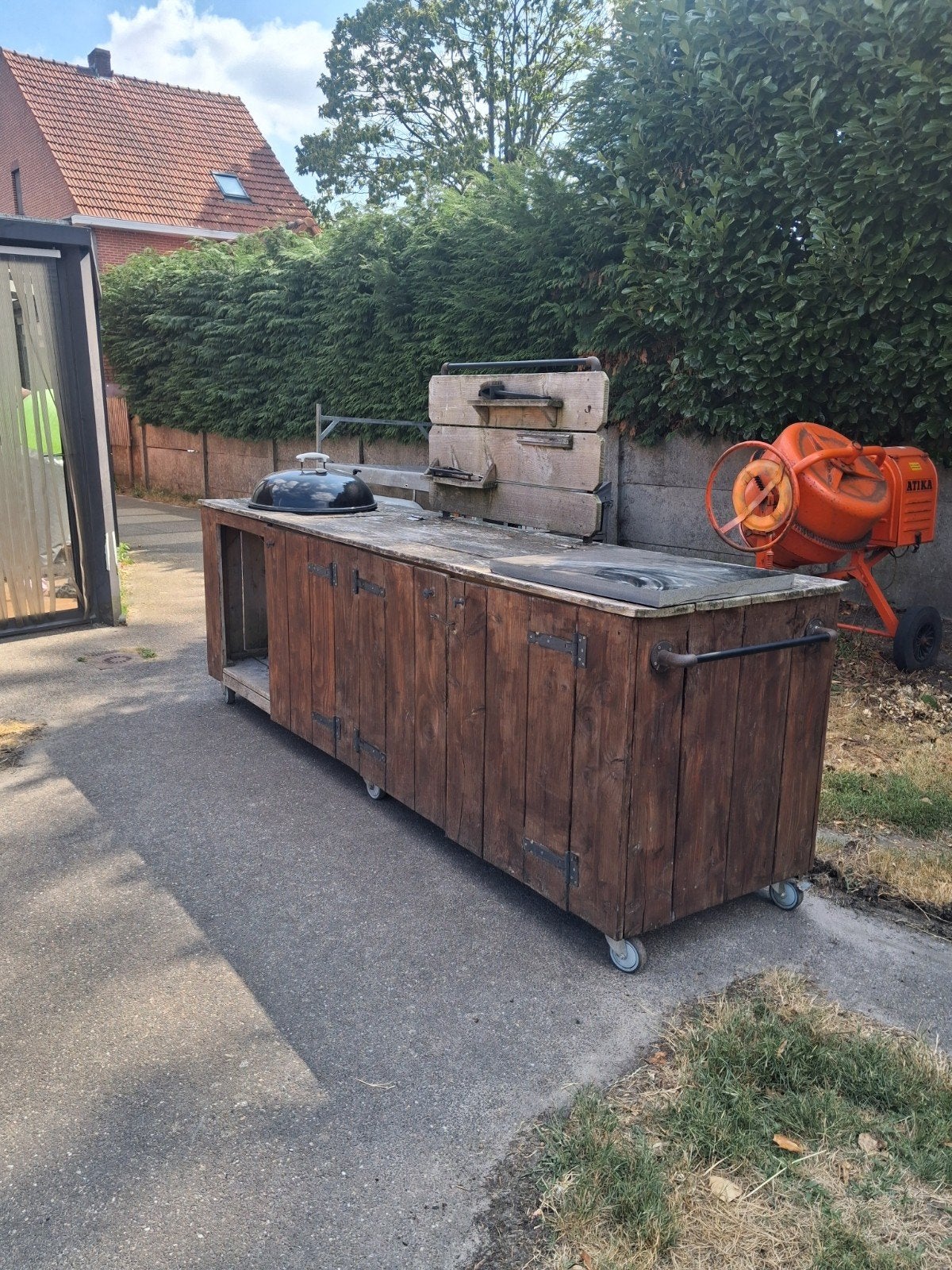 bbq meubel +weber bbq te koop, Tuin en Terras, Ophalen, Gebruikt, WEBER BBQ