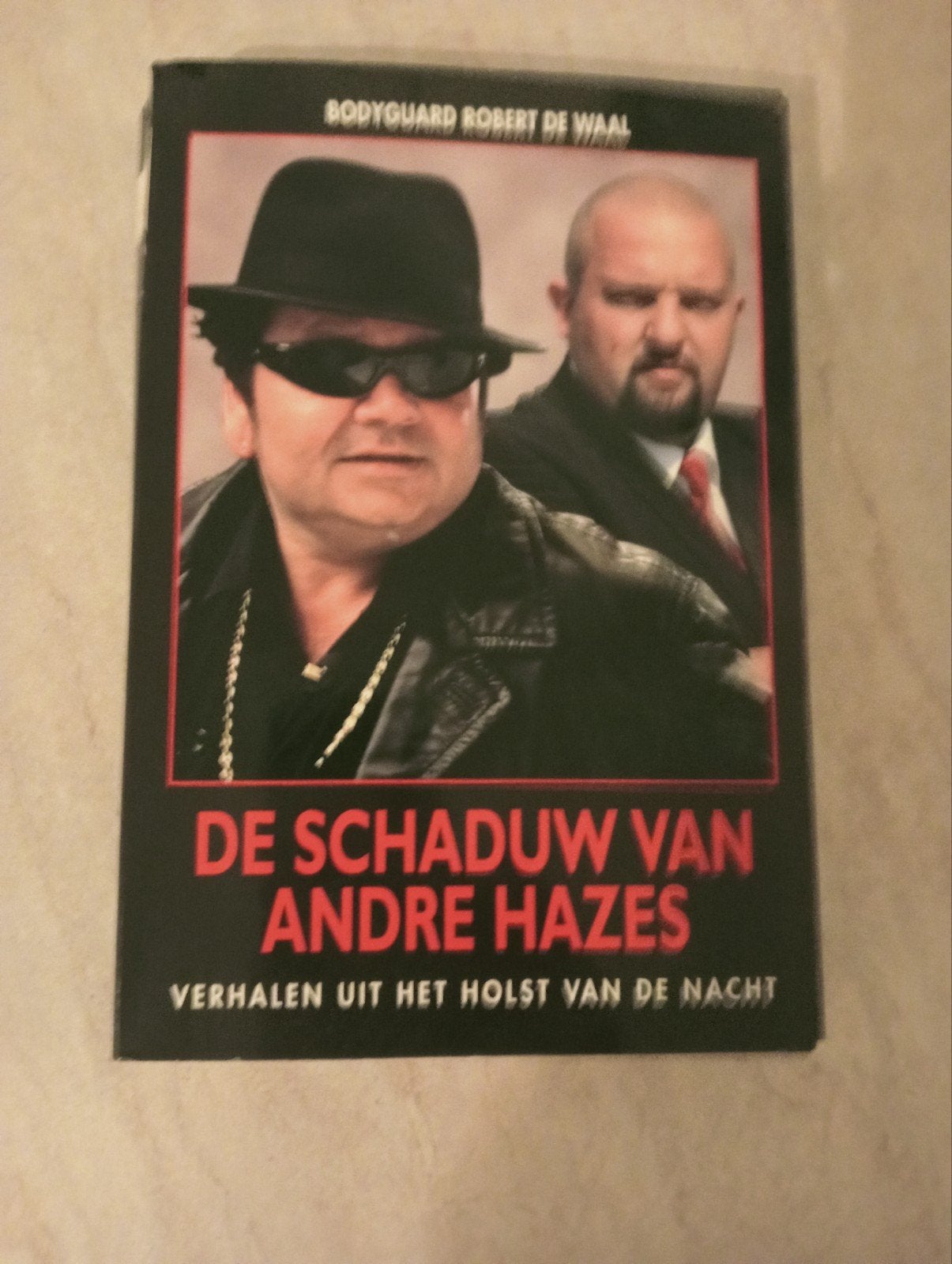 De Schaduw van André Hazes - Robert de Waal, Ophalen of Verzenden, Zo goed als nieuw, Robert de Waal, Film, Tv en Media