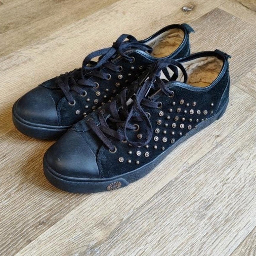 ugg sneakers zwart met bont voering 40, Ophalen of Verzenden, Gedragen, Zwart, Sneakers of Gympen