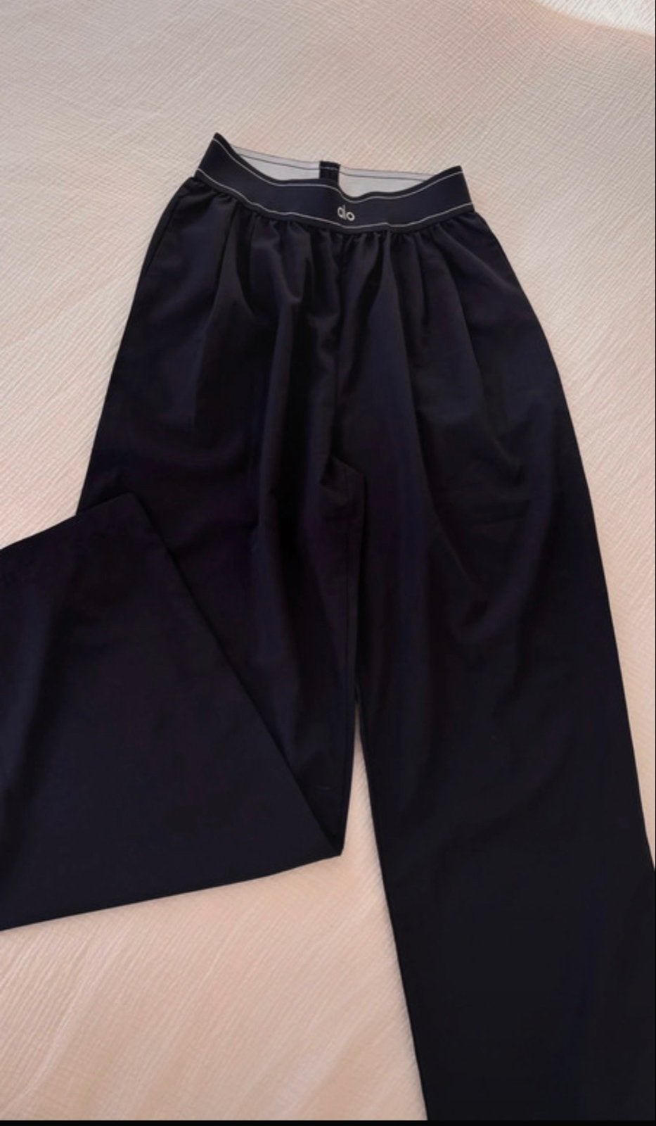 Alo Yoga broek, Maat 38/40 (M), Zwart, Ophalen of Verzenden, Zo goed als nieuw