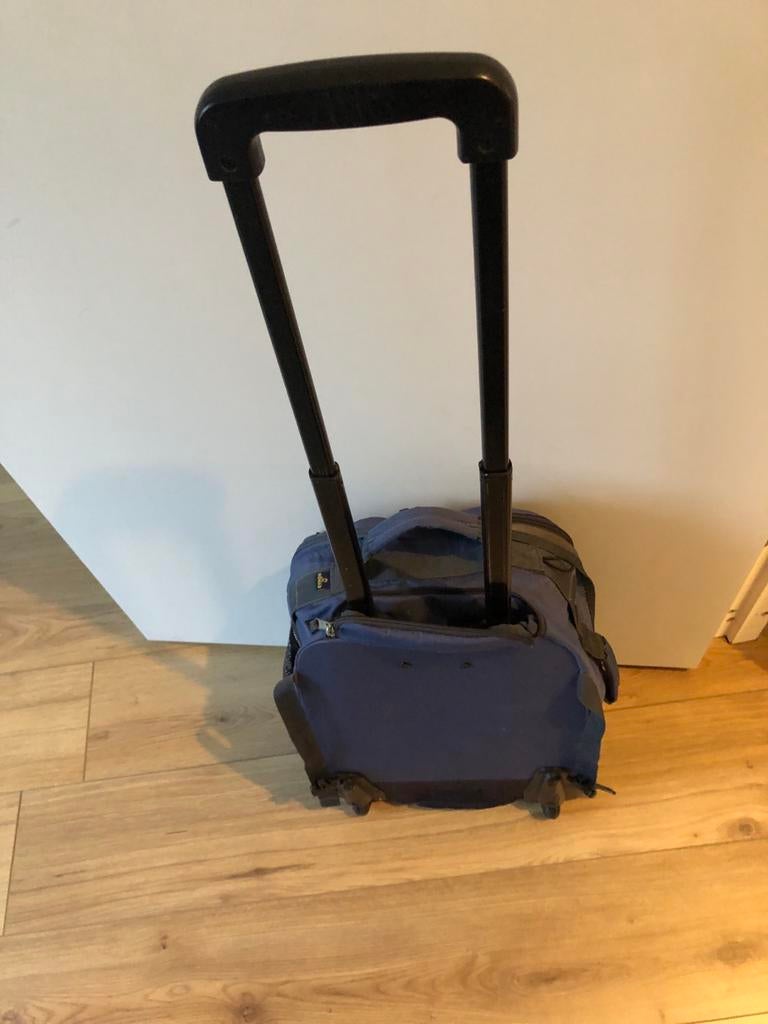 Nomad reistas/rugzak op wieltjes - cabine bagage, Ophalen of Verzenden, Zo goed als nieuw, Wieltjes