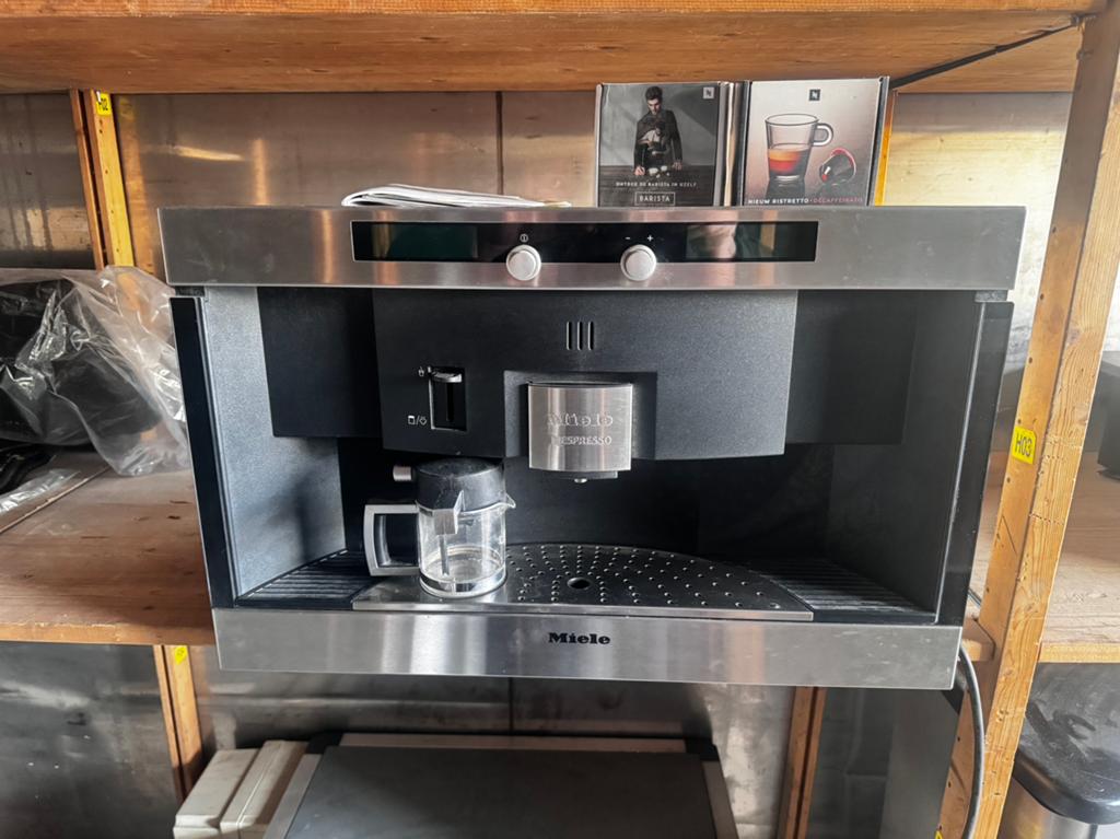 Inbouw miele koffie machine, Witgoed en Apparatuur, Koffiezetapparaten, Ophalen of Verzenden, Zo goed als nieuw, Koffiemachine