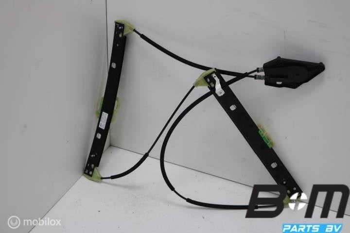 Raammechaniek linksvoor Audi A1 8X 8X4837461A, Gebruikt