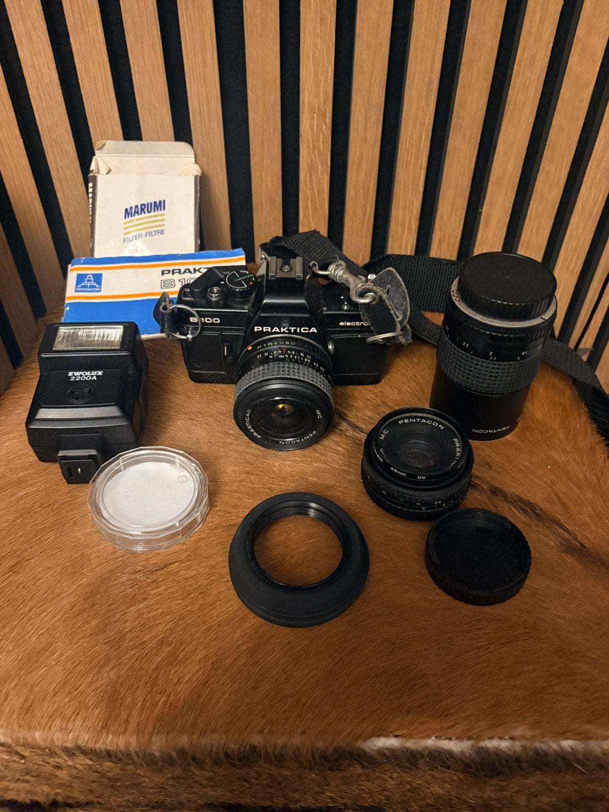 Praktica B100 Electronic – Vintage 35mm Film Camera, Ophalen of Verzenden, Zo goed als nieuw