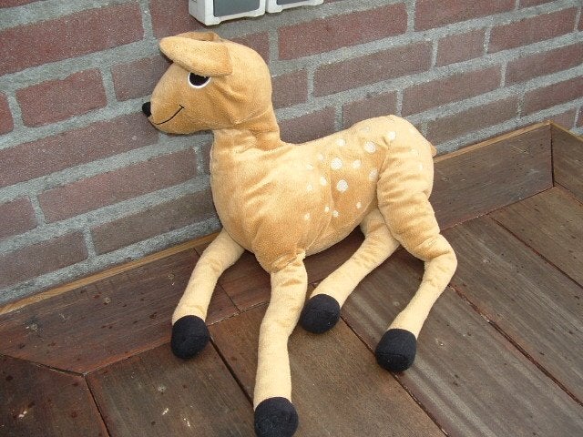IKEA HERT REE SOTNOS BAMBI VELOURS BEIGE MET ROOMWITTE, Ophalen of Verzenden, Nieuw, Overige typen