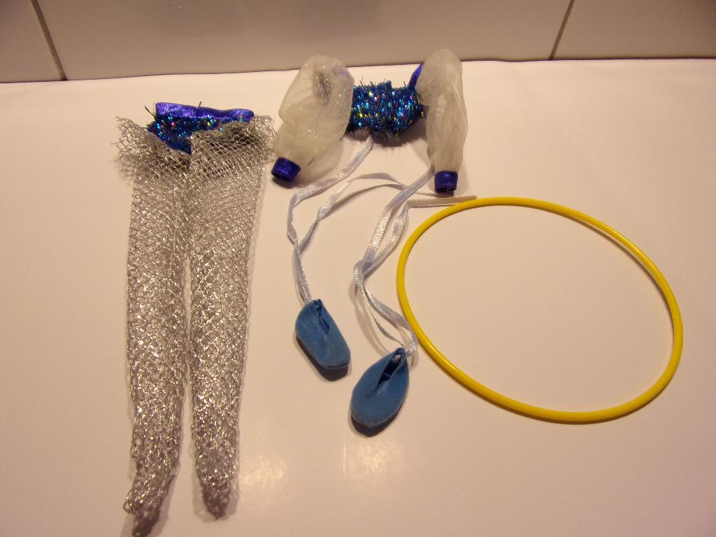 Barbie Vintage balletpakje+stoffen schoentjes+rokje, Ophalen of Verzenden, Zo goed als nieuw, Fashion Doll