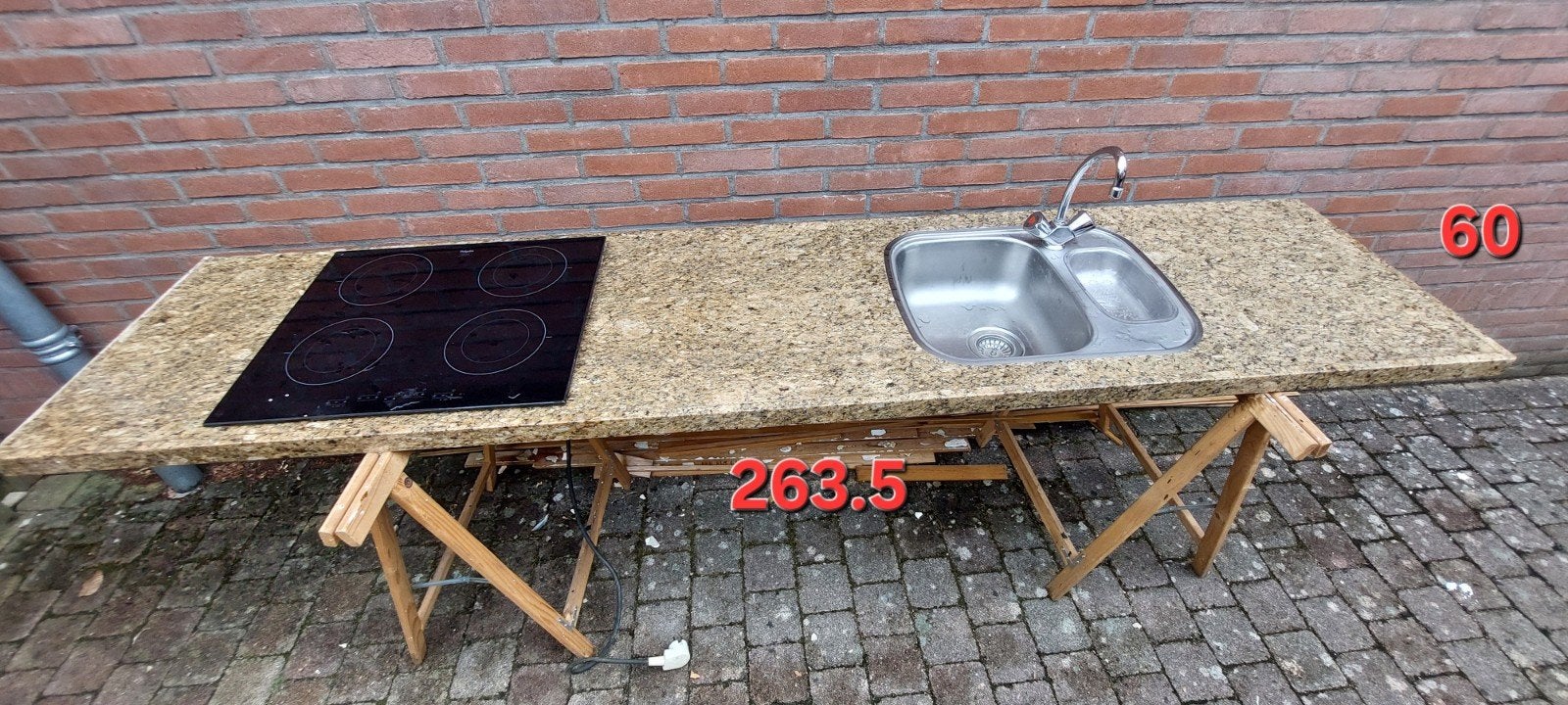Keukenblad met kookplaat en spoelbak, Ophalen, Gebruikt, Bruin, Overige typen