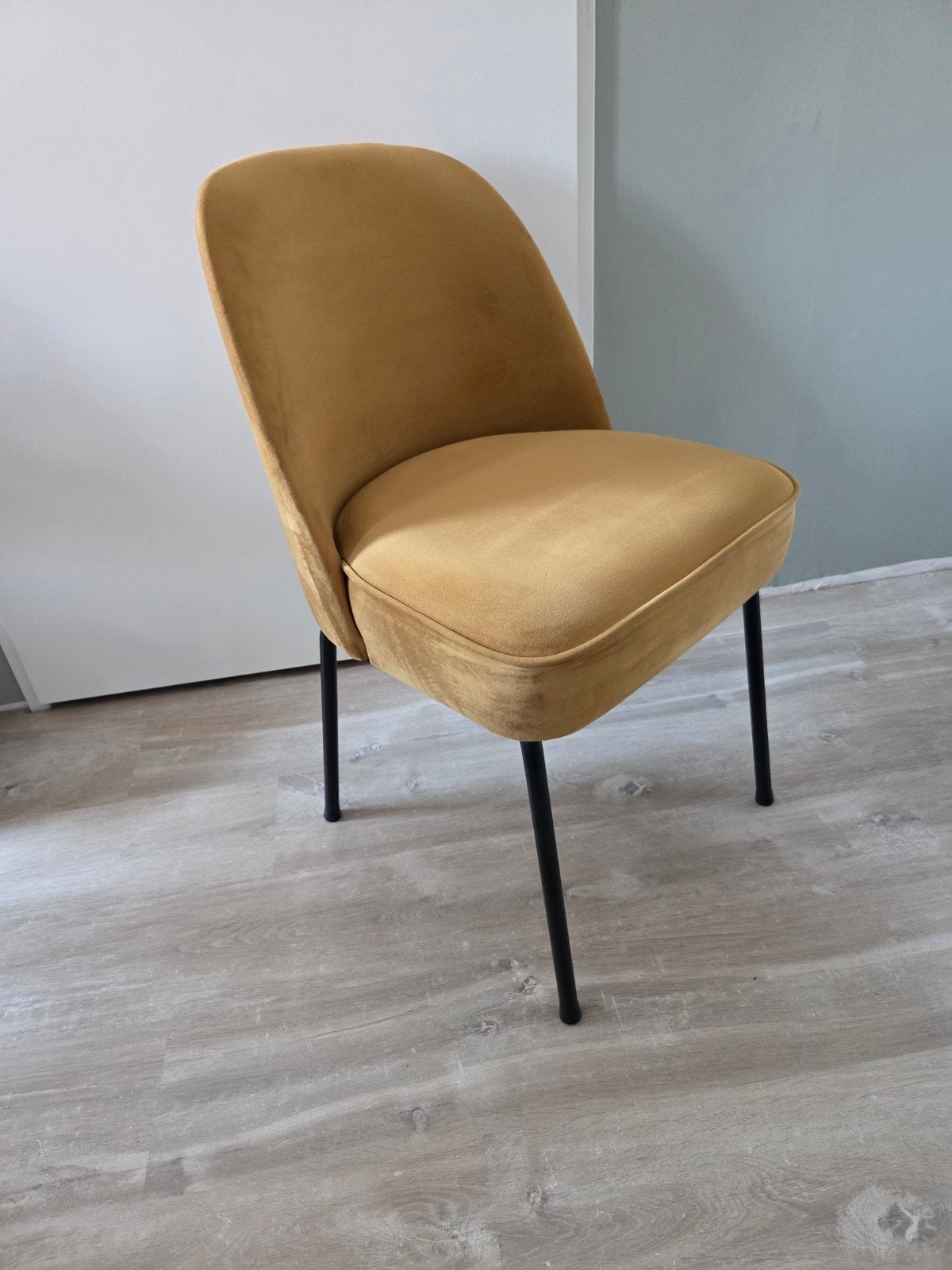 Be Pure Home Voque stoel okergeel, Huis en Inrichting, Stoelen, Ophalen, Modern, Retro, Gebruikt, Overige kleuren