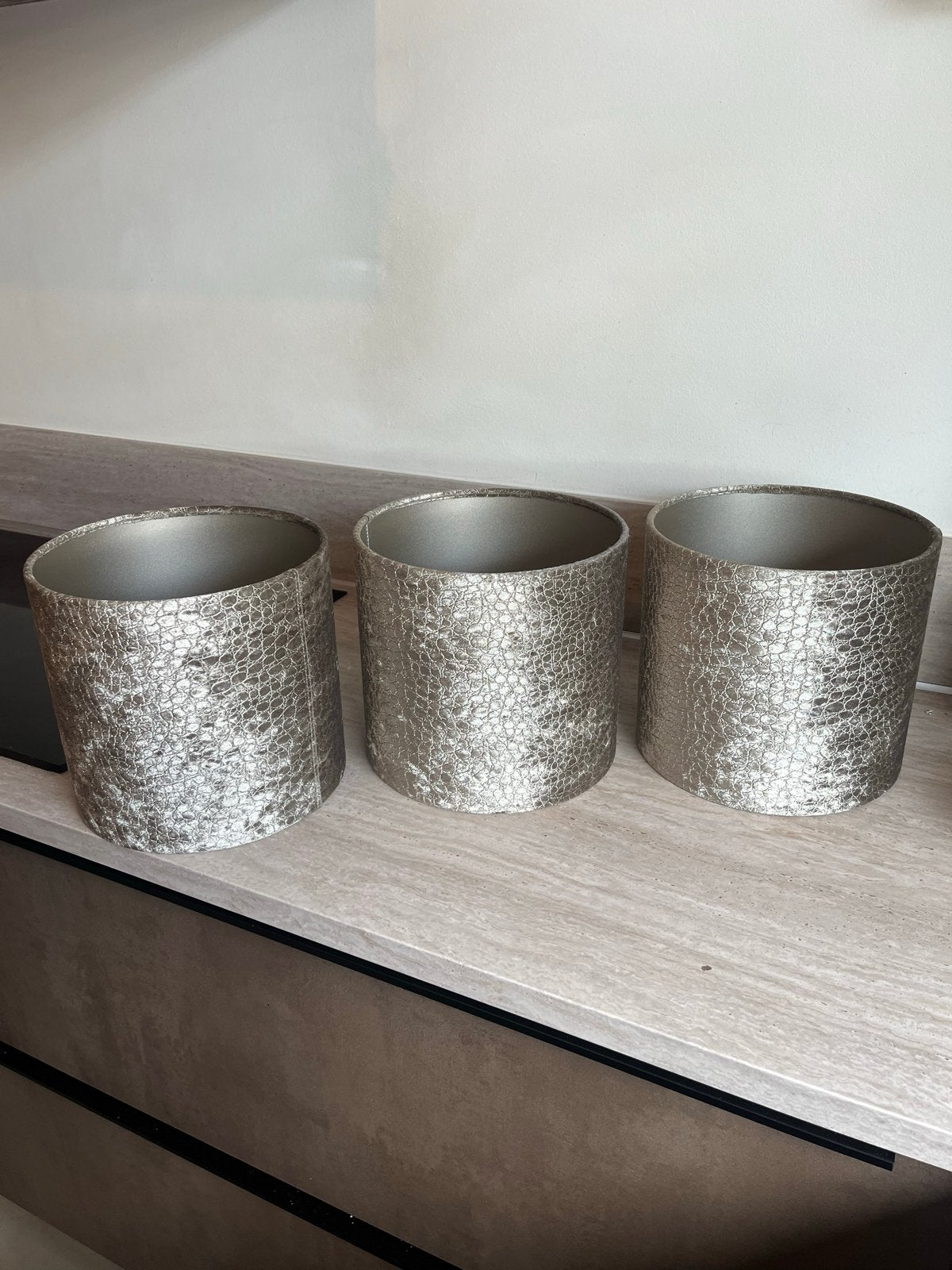 Set van 3 taupe-glimmende lampenkappen, Ophalen, Zo goed als nieuw, Beige, Rond