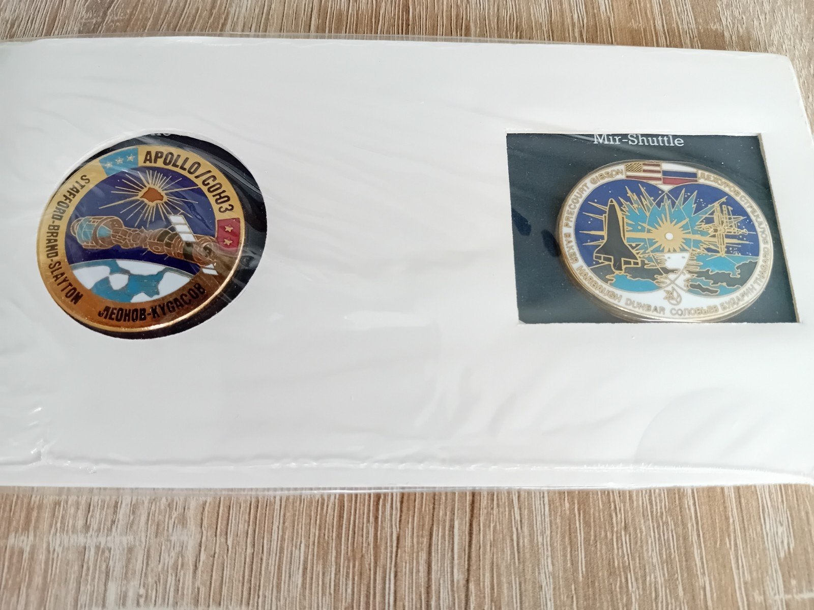 Herdenkings medaillons Apollo-Soyuz en Mir-Shuttle., Ophalen of Verzenden, Noord-Amerika