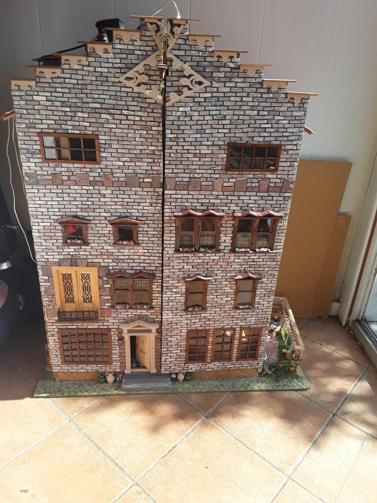 Mooi groot grachtenpand poppenhuis, Verzamelen, Poppenhuizen en Toebehoren, Ophalen, Gebruikt, Poppenhuis