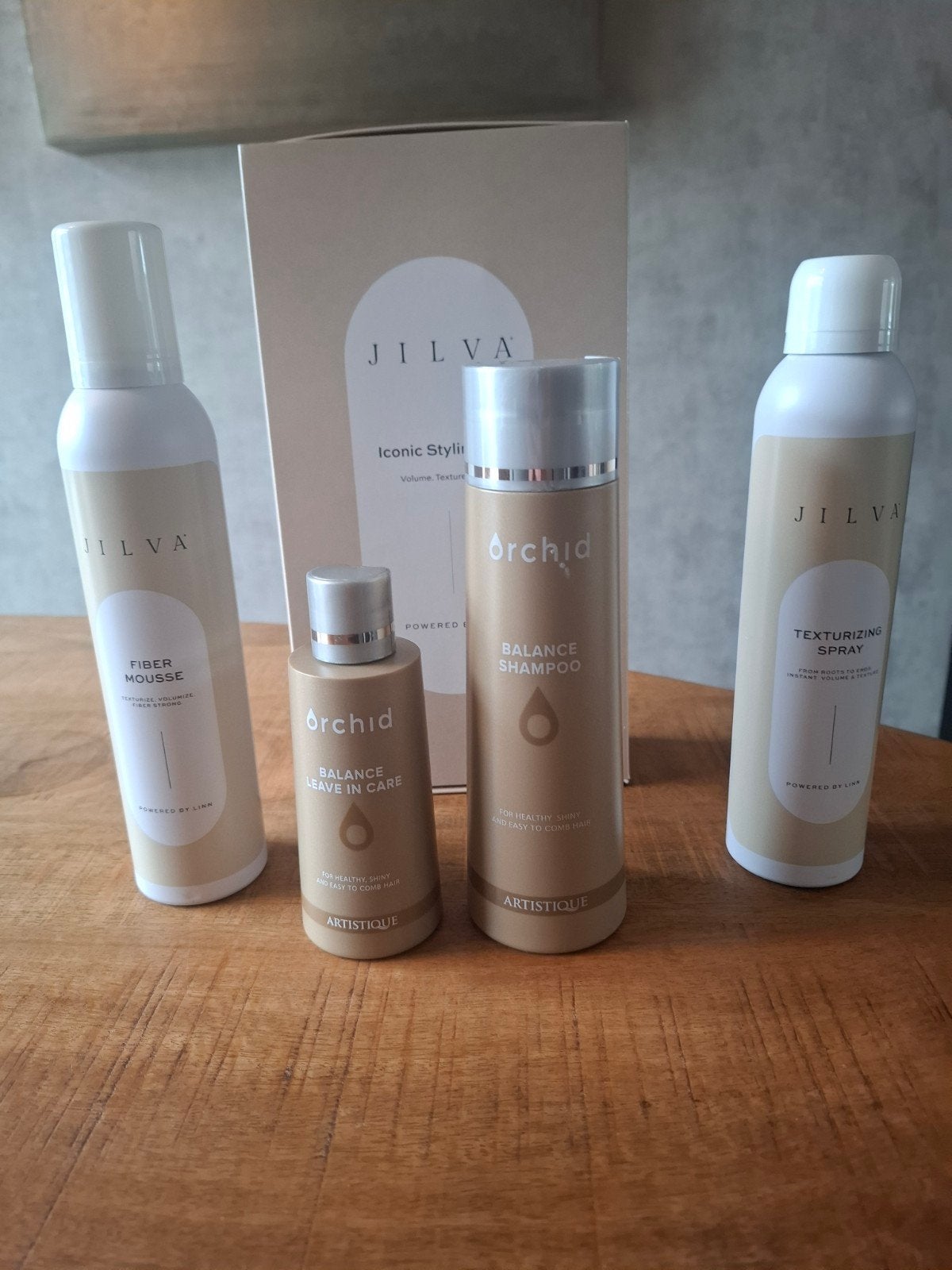 Bylinn Jilva + Artistique haarproducten 1x gebruikt, Ophalen of Verzenden, Nieuw, Gel, Wax, Haarlak of Mousse