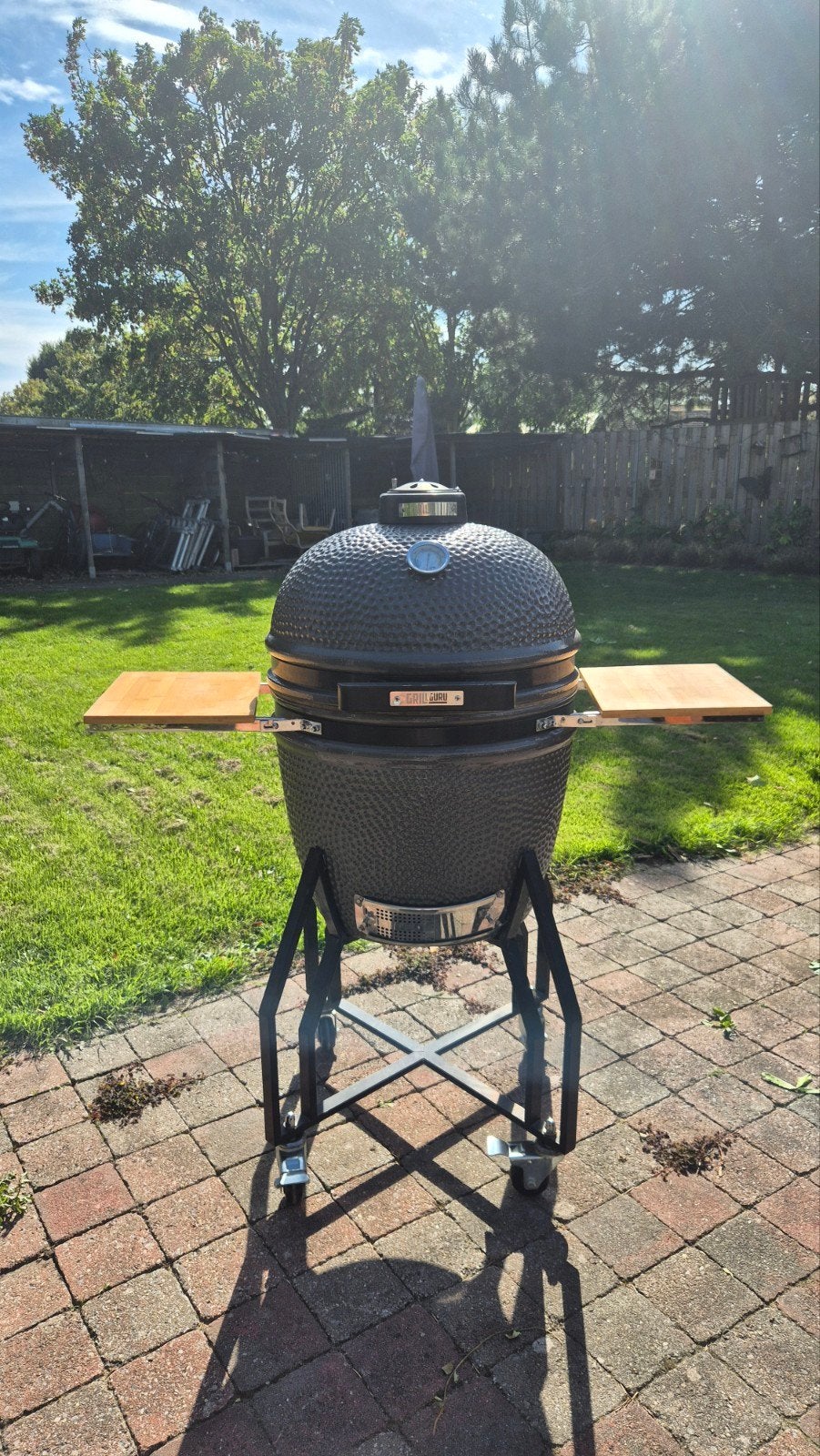 Grill Guru Large Kamado BBQ met kolenmand en zijtafels, Tuin en Terras, Ophalen, Gebruikt, Grill Guru