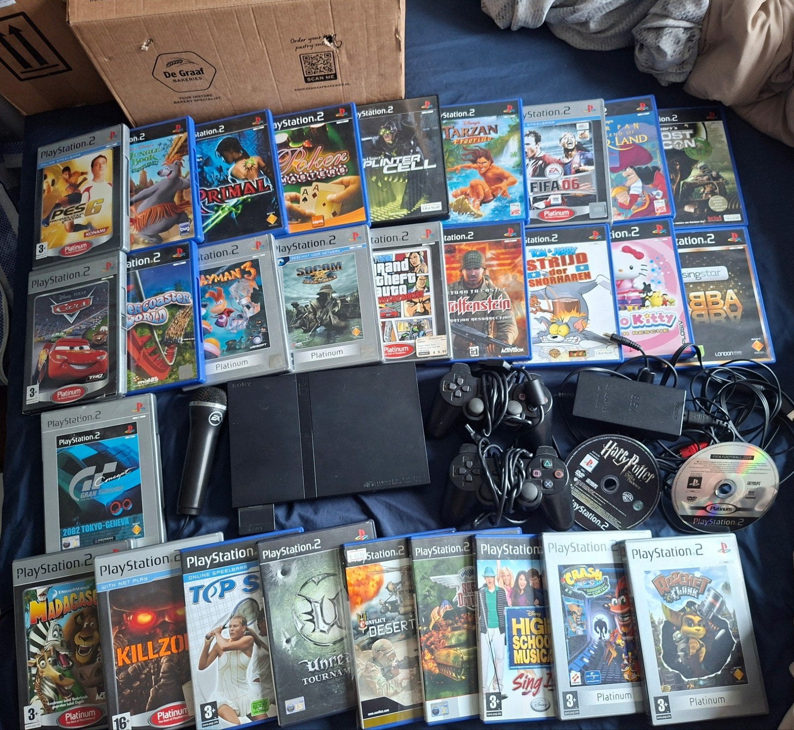 PlayStation 2 Bundel: Console, Controllers & 30 Games, Spelcomputers en Games, Games | Sony PlayStation 2, Zo goed als nieuw, 3 spelers of meer