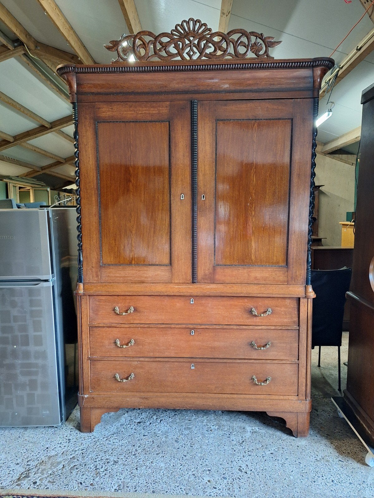 Groot antiek kabinet kast buffetkast buffet lades planken, Ophalen