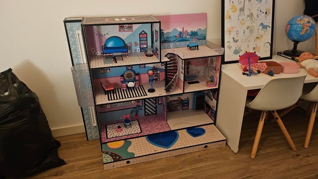 LOL Surprise Speelhuis met meubels, Ophalen, Gebruikt, Poppenhuis