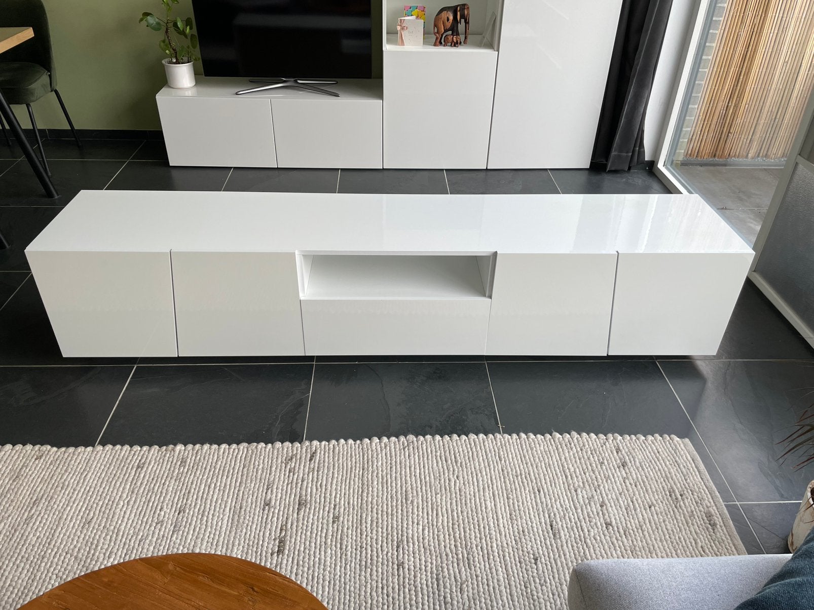 Mooie witte hooglans tv-kast / tv-meubel - nette staat, Ophalen, Zo goed als nieuw, 25 tot 50 cm, Minder dan 100 cm