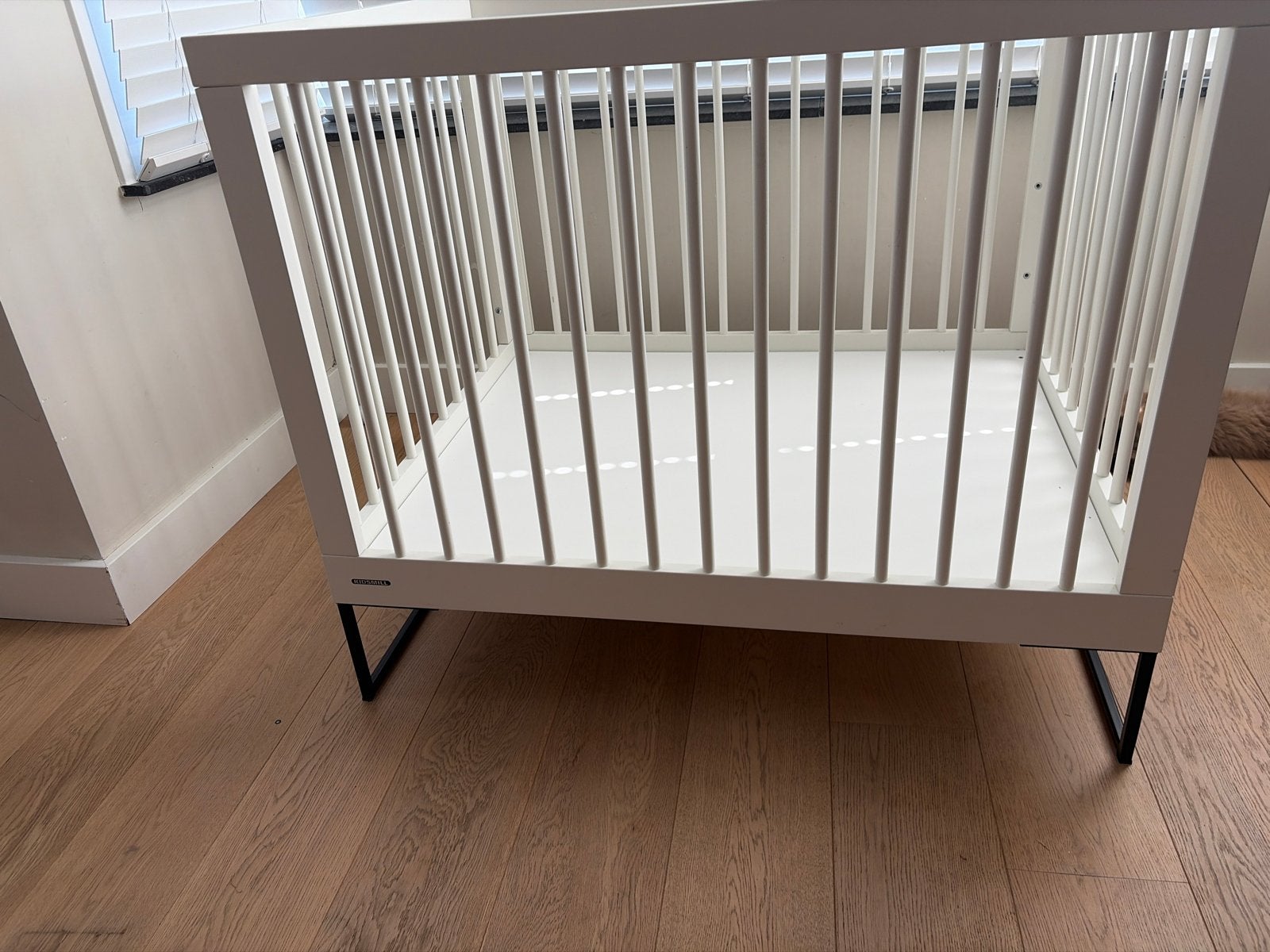 Kidsmill box 80x100 wit met zwart stalen onderstel, Ophalen, 85 tot 100 cm, Gebruikt, Minder dan 140 cm