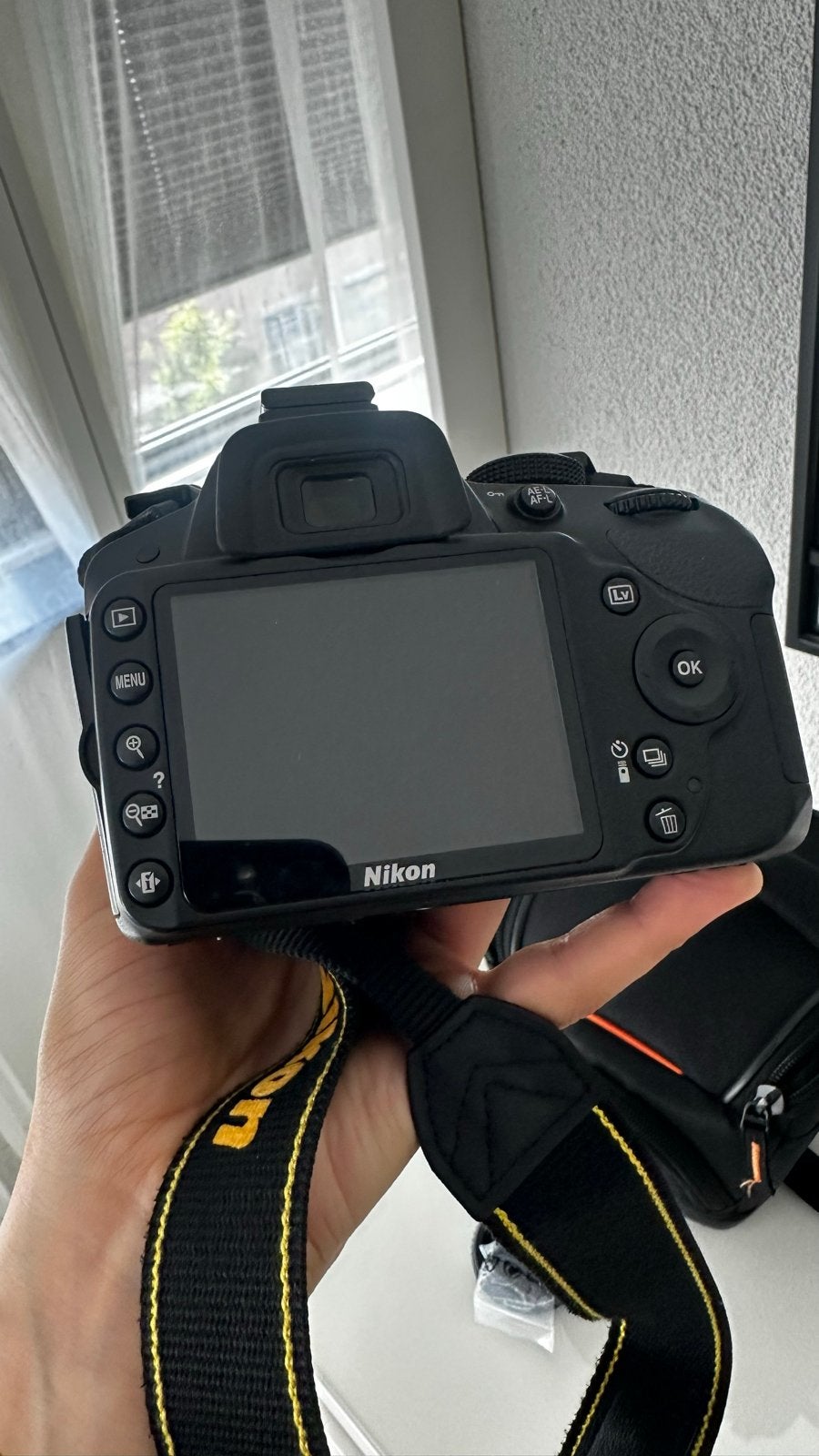Nikon D3200 spiegelreflexcamera, Spiegelreflex, 4 t/m 7 keer, Accu, Niet werkend